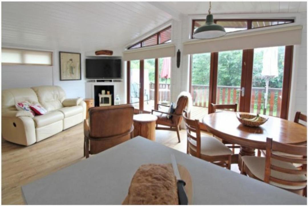 Astbury Falls Luxury Retreats Eardington Exteriör bild