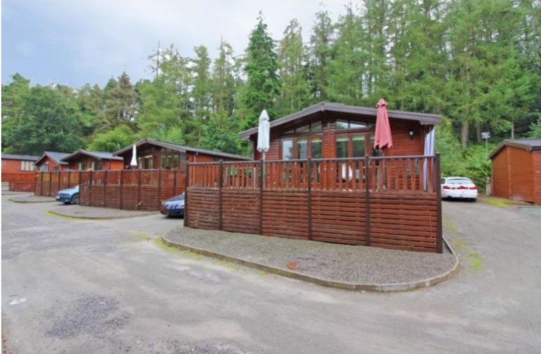 Astbury Falls Luxury Retreats Eardington Exteriör bild